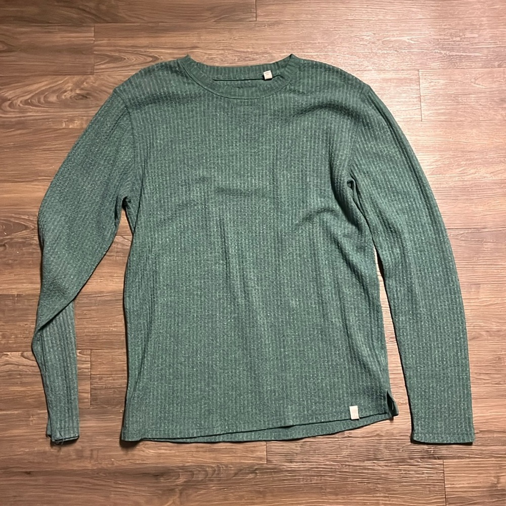 Urban Outfitters green lightweight sweater. Size M. Perfect condition